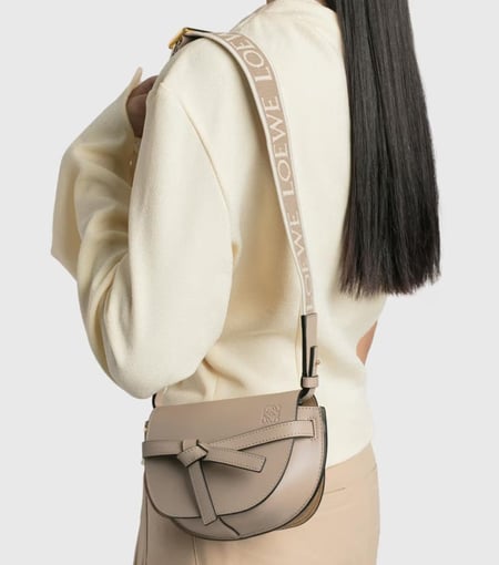 حقيبة لويفي كلاسيك ..