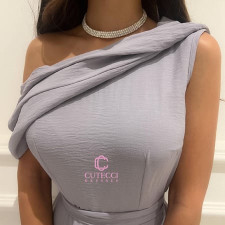 فستان ميدي ناعم