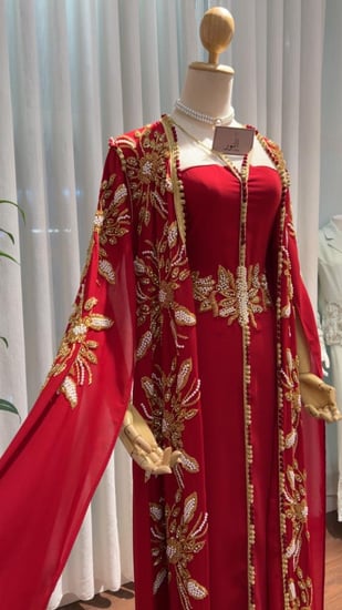 قفطان فخم شك من الخلف