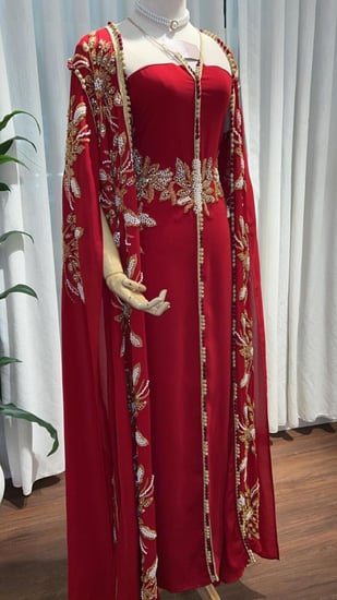 قفطان فخم احمر عنابي