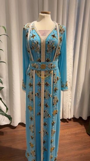 قفطان شك مع طرحه