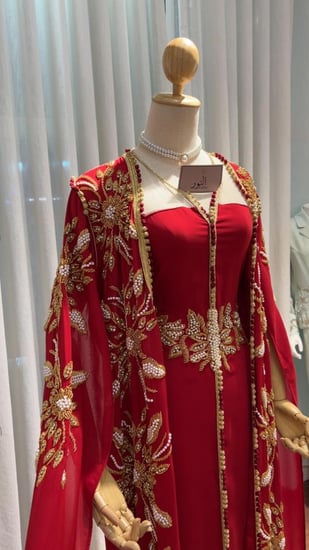 قفطان فخم احمر عنابي