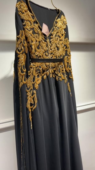 قفطان شك اسود