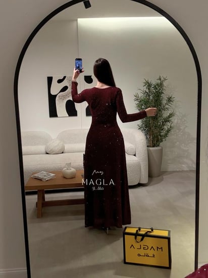 فستان كرز برقندي