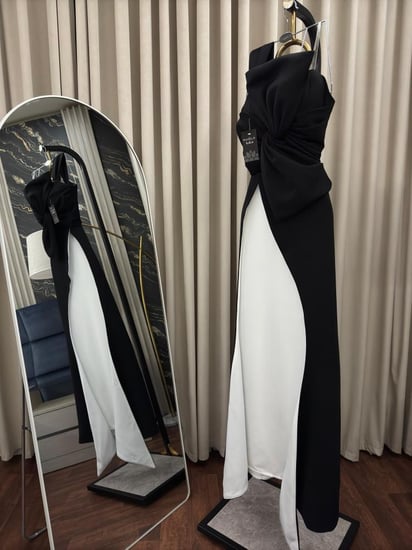 فستان نجلاء