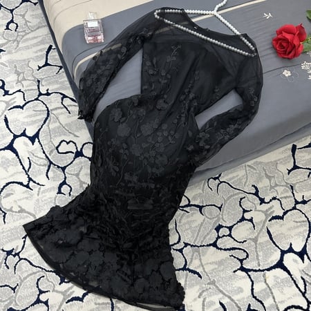 فستان سهره مورد باكمام طويله أنيقة