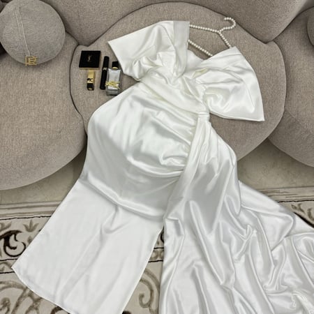 فستان سهره ناعم بذيل جنب