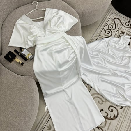 فستان سهره ناعم بذيل جنب