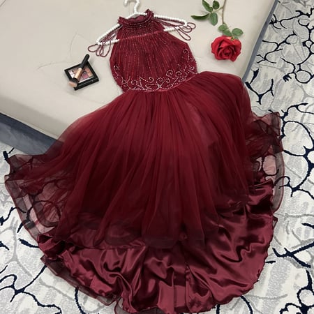 فستان سهر ميد بذيل طويل