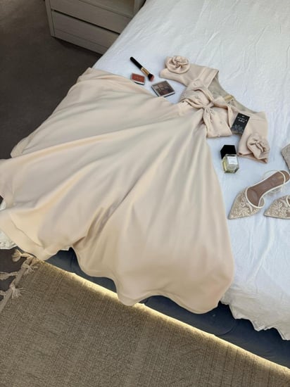 فستان كارولينا