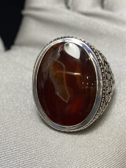 خاتم فضه بحجر العقيق اليماني الكرزي المزعفر صياغه محمد عارف