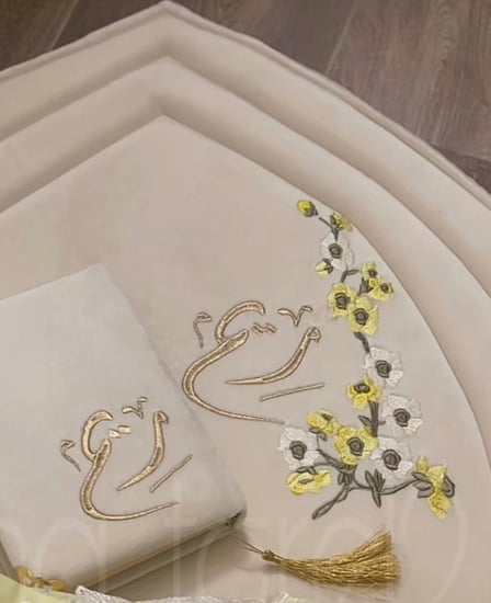 طقم تفصيل ورد