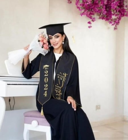 قبعه تخرج  للكبار اسود هدية