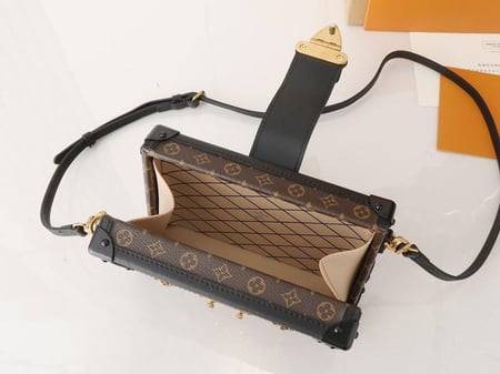 حقيبة لويس فيتون  Sawagani Trunk ,