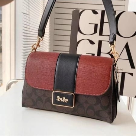 شنط كوتش الجديده