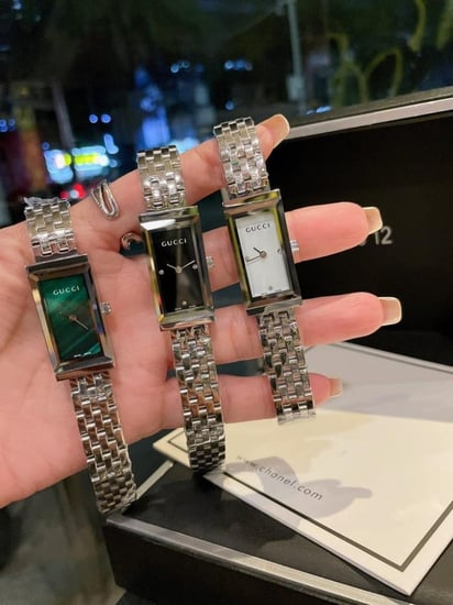 ساعات gucci نسائية