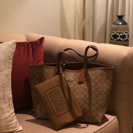 شنطة كوتش كبيرة