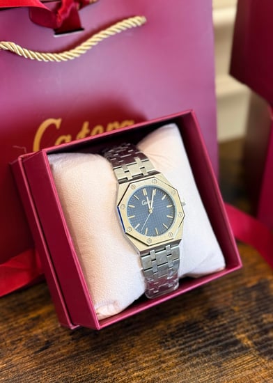 ساعة Catera فخمة مع الملحقات