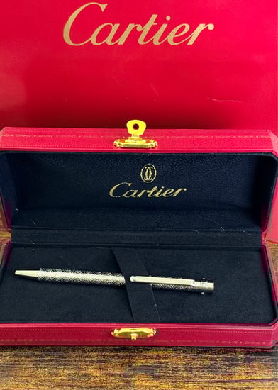قلم كارتير مع الملحقات