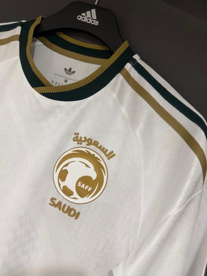 تيشرت المنتخب السعودي الثاني 25-26