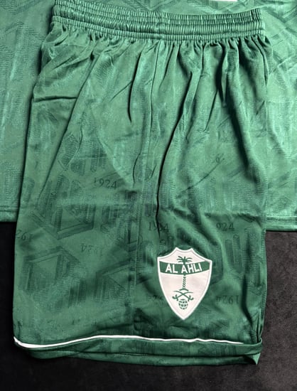 طقم الاهلي التاريخي