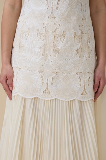 فستان ماكسي سكري بليسيه ووشاح انيق