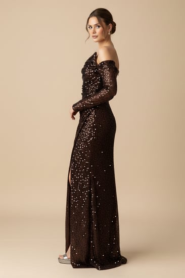 فستان طويل لون بني ترتر بقصة أنيقة