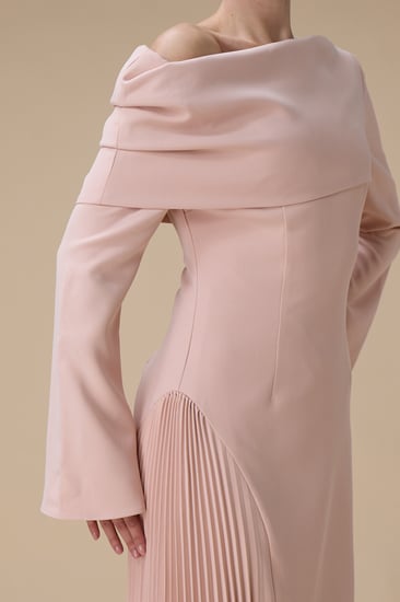 فستان طويل وردي اوف شولدر