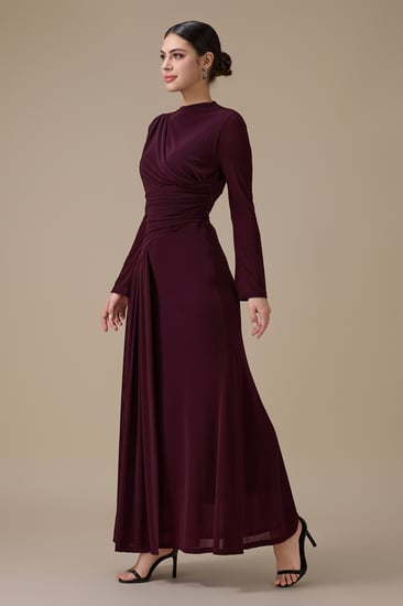 فستان طويل لون عودي بكسرات