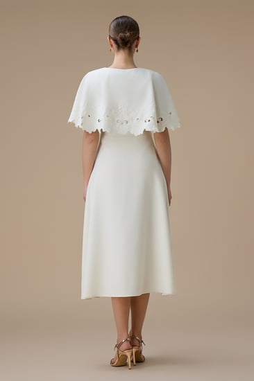 فستان ميدي سكري بتطريز زهور