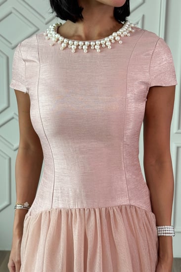 فستان ميدي بياقة مزينة بلؤلؤ لون وردي