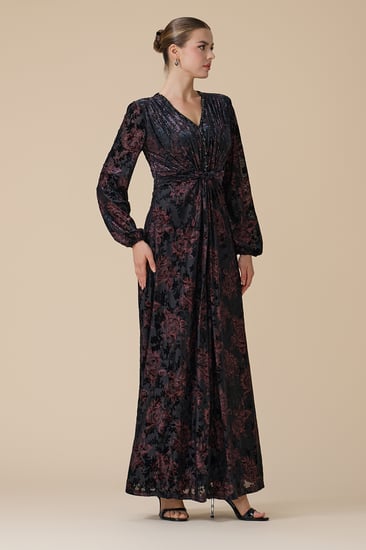 فستان اسود طويل مخمل مشجر