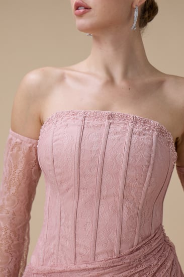 فستان دانتيل وردي طويل درابيه