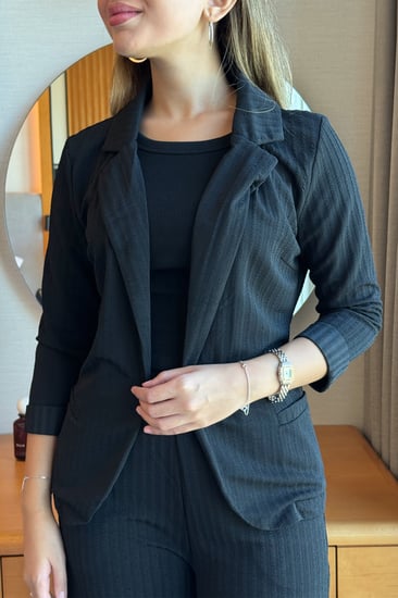 جاكيت مخطط رسمي لون اسود