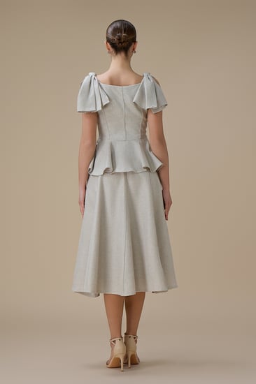 فستان قصير بيج بكشكش وتطريز كريستالي