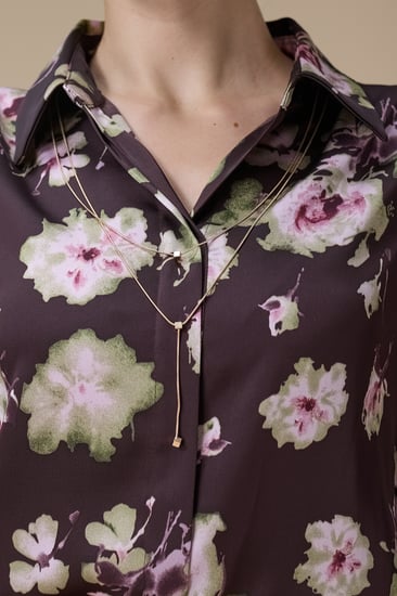 قميص بني كلاسيكي مورد
