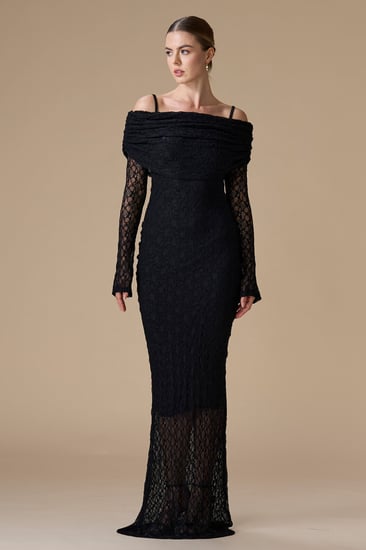 فستان أسود طويل دانتيل