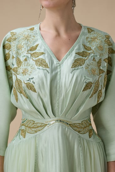 جلابية طويلة اخضر فاتح مطرزة