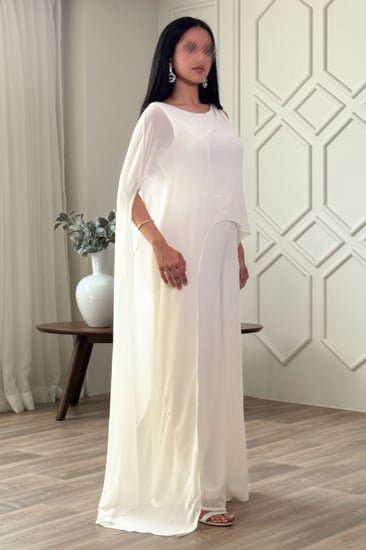 جمبسوت بكتف واحد بوشاح طويل لون سكري