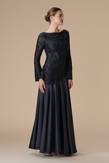 فستان اسود طويل مخمل مشجر