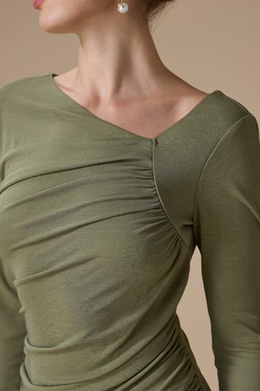 فستان أخضر ناعم طويل