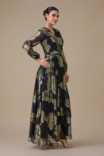 فستان طويل لون أسود مشجر