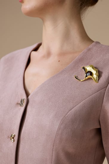 طقم وردي شامواه بجاكيت كلاسيكي