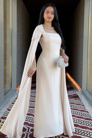 فستان ماكسي كيب مزين بالفصوص