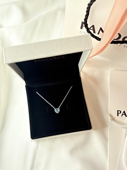 سلسال مستوحى من باندورا ازرق