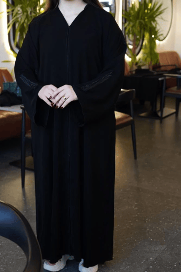 عبايات للجامعة تجمع بين الراحة والأناقة لتناسب بيئة العمل