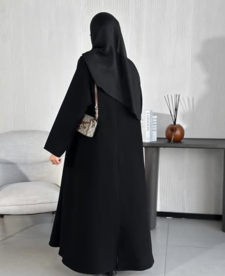 عباية كتف لكل الأوقات والمناسبات