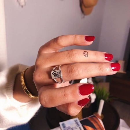 خاتم نسائي بالاسم