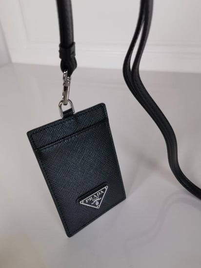 حامل بطاقه برادا