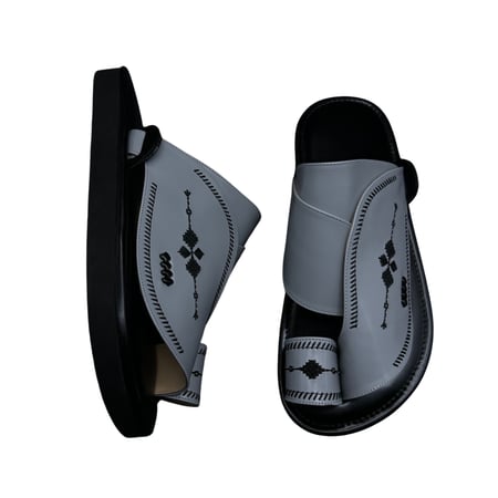 حذاء رجالي لون رصاصي على أسود